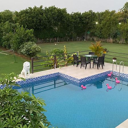 The Singh Farm Cosy Private Pool Farm Villa Γκουργκάον Εξωτερικό φωτογραφία