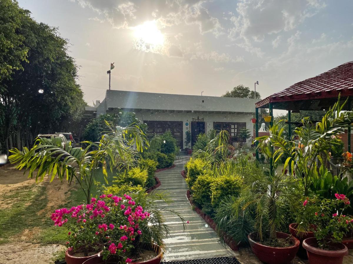 The Singh Farm Cosy Private Pool Farm Villa Γκουργκάον Εξωτερικό φωτογραφία